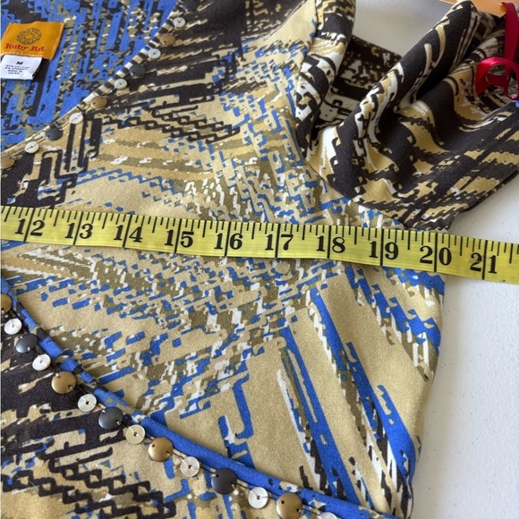 Ruby Rd V neck 3/4 sleeve Size M Stretch 95% cotton 5% spandex Office Brunch NWT - Picture 8 of 9